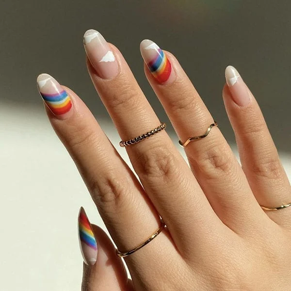 unhas arco íris
