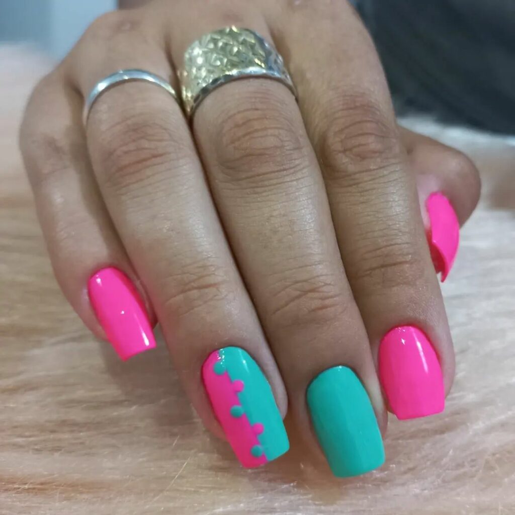 unha Rosa com azul
